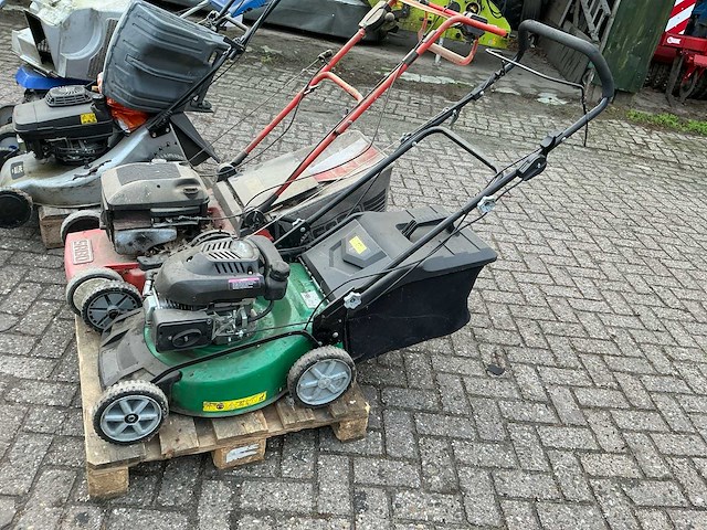 Gazonmaaiers / loopmaaiers / cirkelmaaiers / kooimaaier (8x) - afbeelding 8 van  15