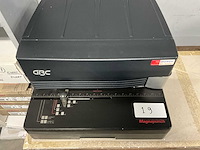 Gbc magnapunch ponsmachine - afbeelding 3 van  6
