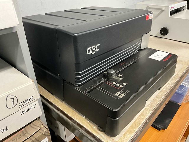 Gbc magnapunch ponsmachine - afbeelding 5 van  6