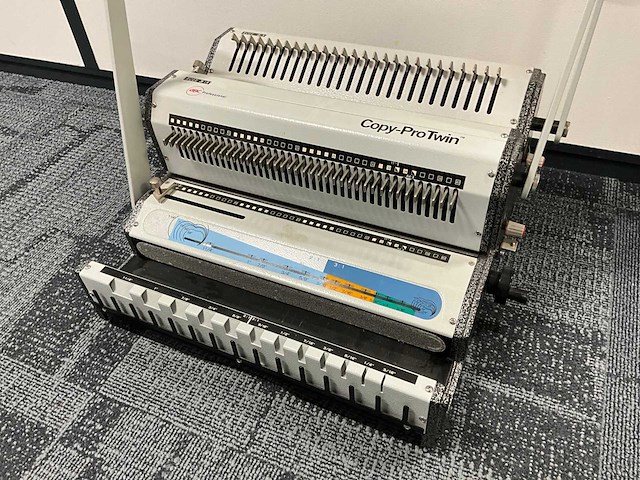 Gbc professional copy-protwin inbindmachine - afbeelding 3 van  4