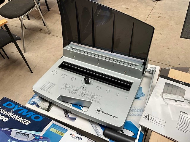 Gbc wirebind w15 inbindmachine - afbeelding 2 van  4
