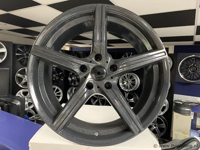 Gbw poedercoat aluminium velgenset - 5x120 8.5j et32 - afbeelding 1 van  1