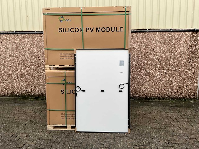 Gcl - set van 72 zonnepanelen (totaal vermogen 29.520 wp) - afbeelding 2 van  3