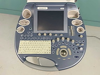 Ge - voluson e8 expert - echografieapparaat - 2012 - afbeelding 4 van  7