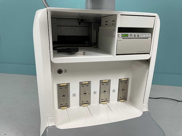 Ge - voluson e8 expert - echografieapparaat - 2012 - afbeelding 5 van  7