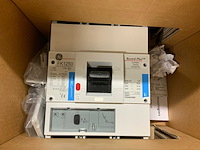Ge fk1250 record plus circuit breaker - afbeelding 1 van  3