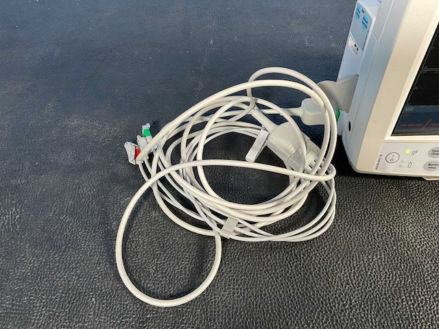Ge healthcare - b30 bewakingsmonitor - 2012 - afbeelding 5 van  6