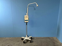 Ge healthcare - giraffe blue spot pt lite - fototherapie behandelapparaat - afbeelding 1 van  10