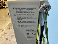 Ge healthcare - giraffe blue spot pt lite - fototherapie behandelapparaat - afbeelding 6 van  10