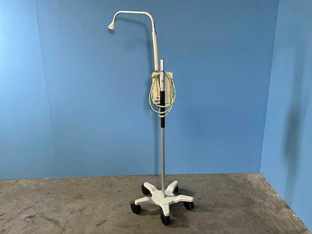 Ge healthcare - giraffe blue spot pt lite - fototherapie behandelapparaat - afbeelding 7 van  10