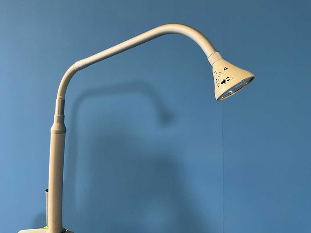 Ge healthcare - giraffe blue spot pt lite - fototherapie behandelapparaat - afbeelding 3 van  10