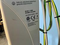 Ge healthcare - giraffe blue spot pt lite - fototherapie behandelapparaat - afbeelding 6 van  10