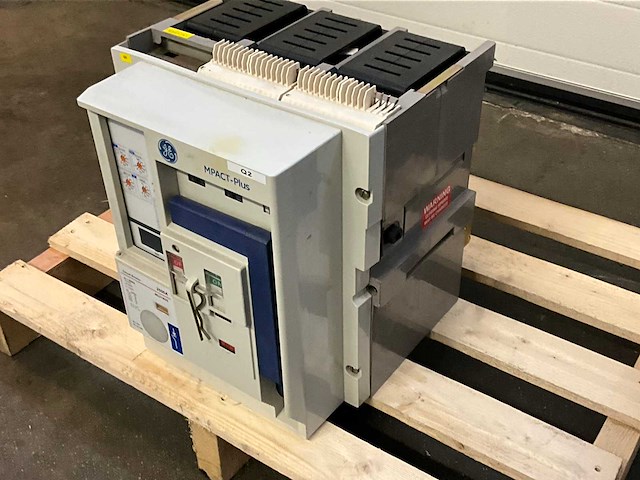 Ge mn31w25 2500 a air circuit breker - afbeelding 2 van  6