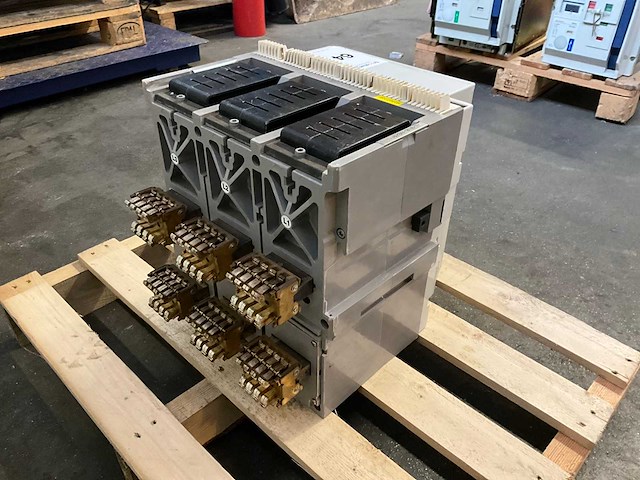 Ge mn31w25 2500 a air circuit breker - afbeelding 3 van  6