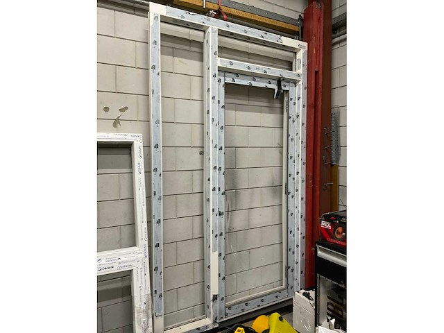 Gealan kunststof deurkozijn met zij- en bovenlicht - afbeelding 1 van  4