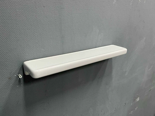 Geberit - 300 basic - badkamer wandplank - afbeelding 3 van  7