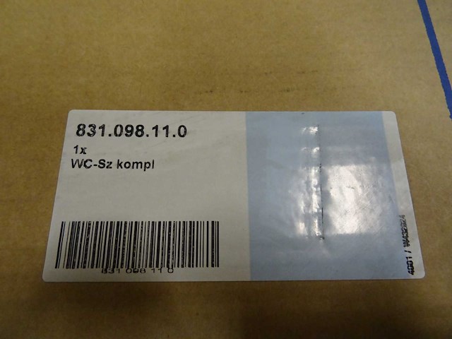 Geberit - 831.098.11.0 - toiletzitting met bril - afbeelding 2 van  2