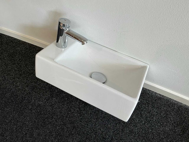 Geberit - fonteinset - afbeelding 1 van  6