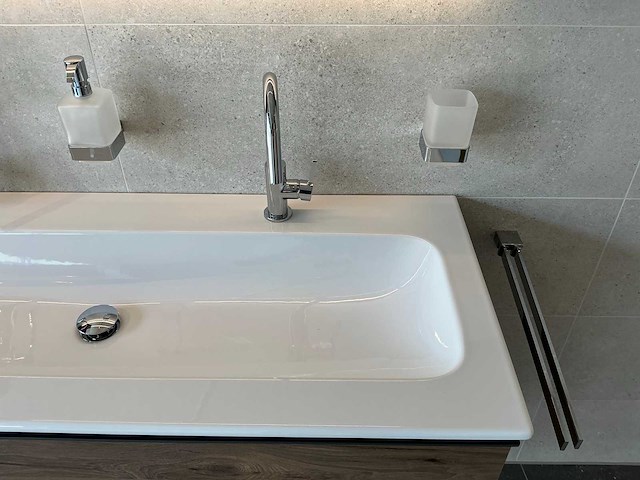 Geberit - icon - badmeubelset 120 cm - afbeelding 3 van  10