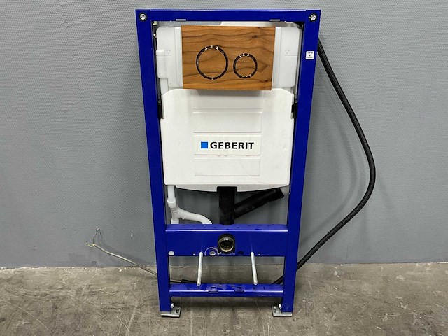 Geberit - inbouwreservoir met bedieningsplaat - afbeelding 1 van  6
