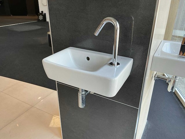 Geberit - renova - fonteinmeubel set - afbeelding 1 van  5
