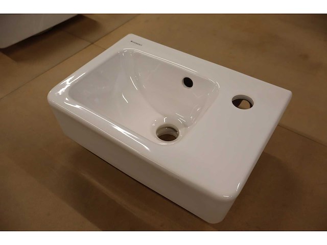 Geberit - renova plan - - fontein / handwasbak (2x) - afbeelding 1 van  8