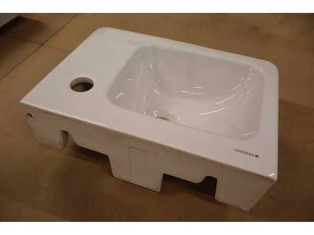Geberit - renova plan - - fontein / handwasbak (2x) - afbeelding 4 van  8