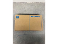 Geberit - sigma30 - bedieningsplaat, 2-toets spoeling mat zwart/easy-to-clean designstrook chroom - afbeelding 3 van  4