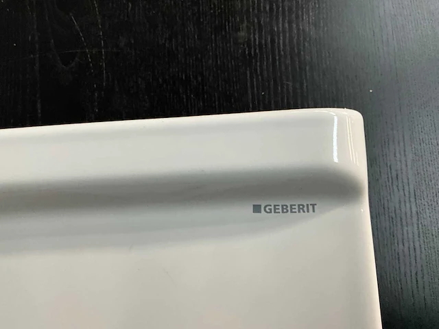 Geberit - sphinx 300 basic - wastafel en kraan met toebehoren - afbeelding 3 van  9