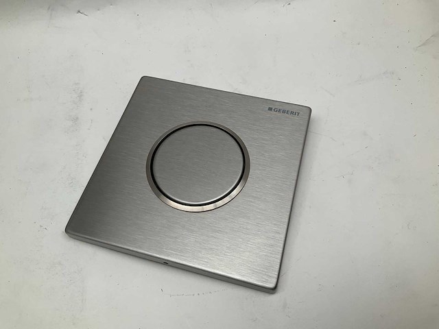 Geberit 241.915.sn.1 urinoirsysteem pneumatisch geborsteld rvs - afbeelding 2 van  3