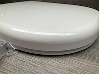 Geberit 300 comfort square toiletzitting - afbeelding 7 van  11