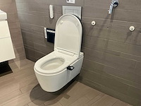 Geberit aquaclean sela new wandcloset met oscillerende douche - afbeelding 1 van  6