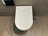 Geberit aquaclean sela new wandcloset met oscillerende douche - afbeelding 3 van  6