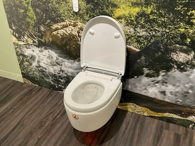 Geberit aquaclean toilet - afbeelding 2 van  5