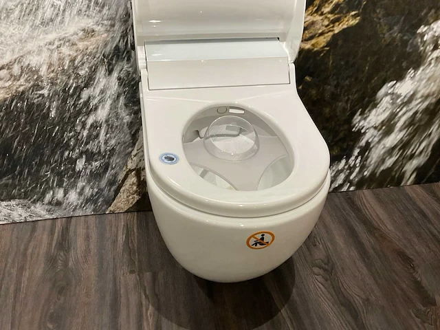 Geberit aquaclean toilet - afbeelding 2 van  4