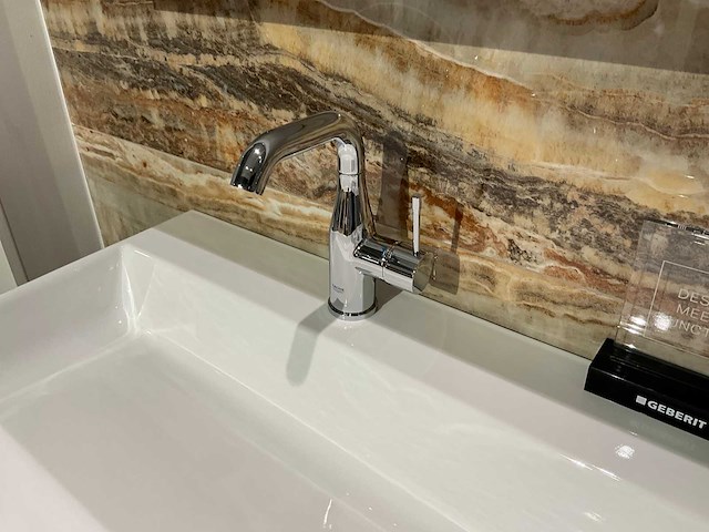 Geberit badmeubel met kranen - afbeelding 6 van  7