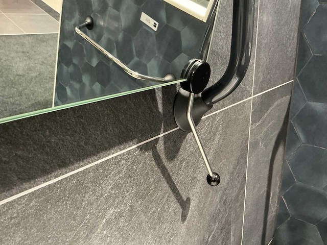 Geberit / delabie rolstoel wastafelopstelling - afbeelding 7 van  7