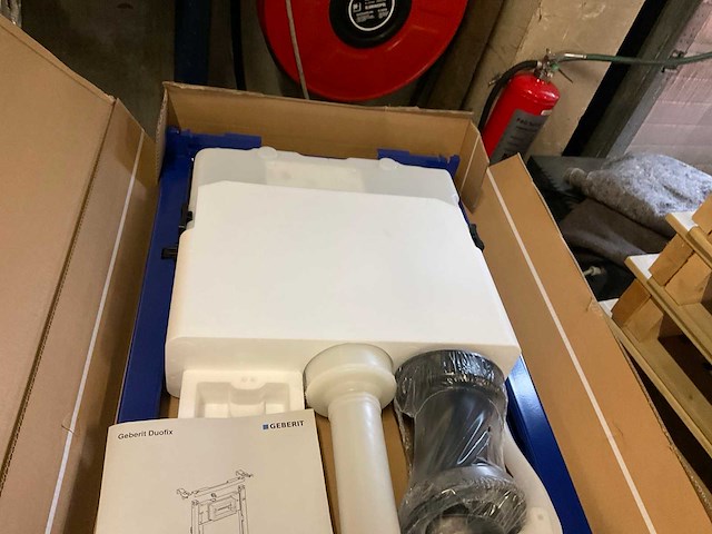 Geberit duofix basic delta inbouwreservoir met bedieningspaneel - afbeelding 1 van  6