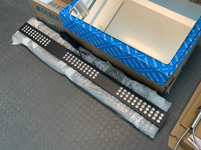 Geberit duofix urinoir reservior (2x) en divers - afbeelding 2 van  5