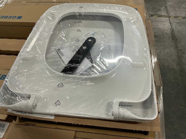 Geberit renova plan closetzitting met deksel (8x) - afbeelding 2 van  5