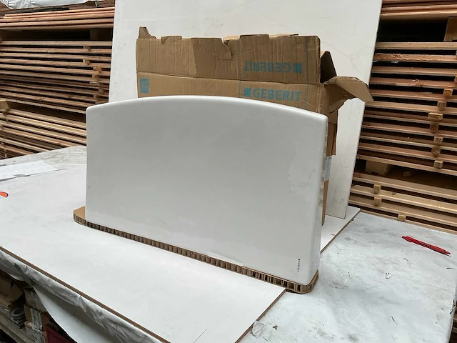 Geberit s8c13028000 g urinoirscheidingswand - afbeelding 1 van  3