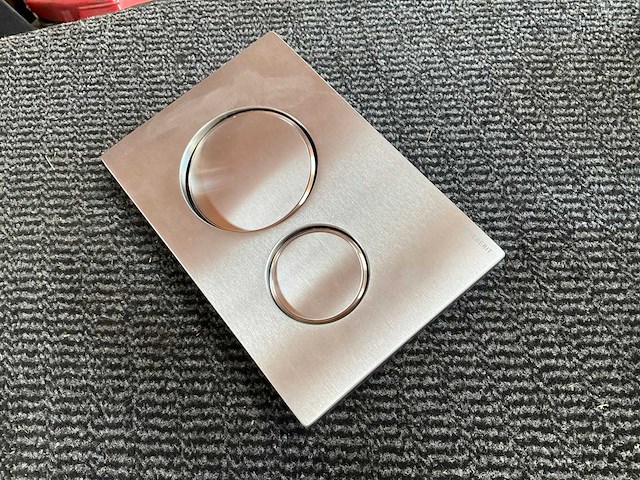 Geberit sigma20 bedieningspaneel geborsteld rvs - afbeelding 2 van  4