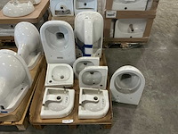 Geberit / sphinx toilet en hoekfontein (8x) - afbeelding 1 van  7