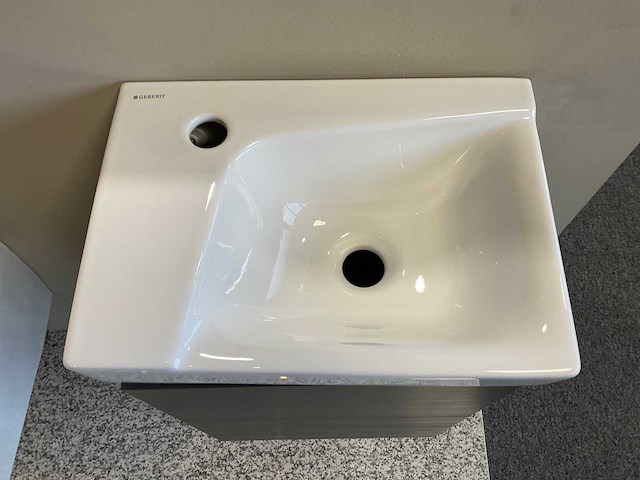 Geberit xeno2 wandcloset met fontein - afbeelding 8 van  8