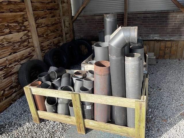 Geblauwde schoorsteenpijp - afbeelding 1 van  3