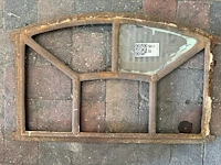 Gebogen stalraamframe, historisch, wit/roest, 60 cm breed; 32,5-37,5 cm hoog