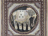 Geborduurde (o.a. gouddraad) traditionele birmese kalaga - afbeelding 2 van  5