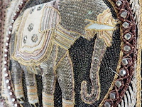 Geborduurde (o.a. gouddraad) traditionele birmese kalaga - afbeelding 4 van  5