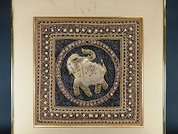 Geborduurde (o.a. gouddraad) traditionele birmese kalaga - afbeelding 1 van  5