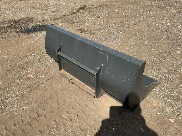 Gebr. geens dichte bak 1275mm passend knikmops voorzetapparatuur ongebruikt - afbeelding 5 van  9